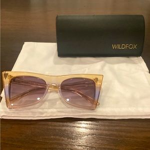 WILDFOX COUTURE CATEYE Sunglasses w/ original box